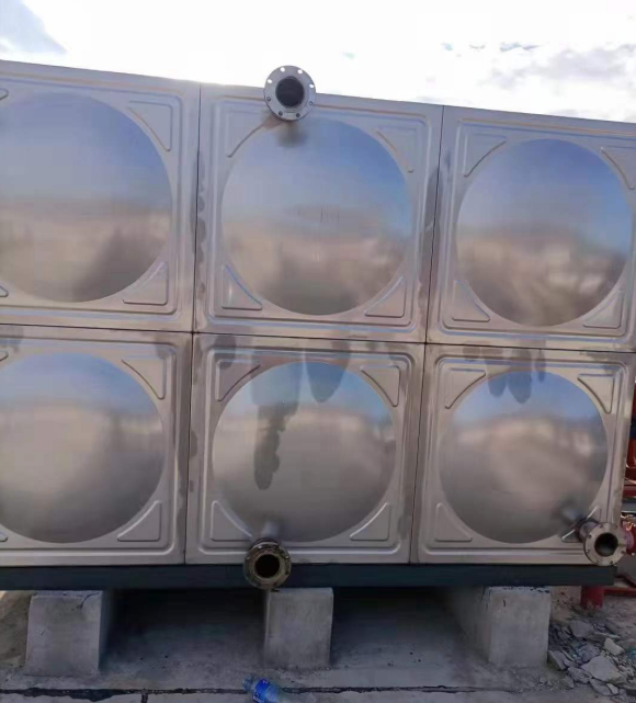 潜江组合式不锈钢水箱，玻璃钢水箱的替代品，不锈钢冲压板组合水箱